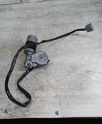 Volvo XC90 Seat adjustment motor 9208744 029B01207 12V0005