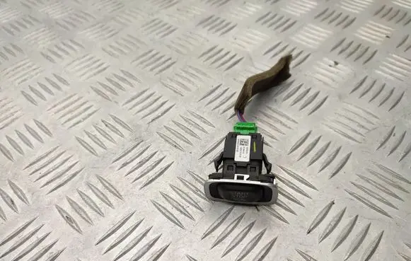 Volvo V70 Engine start stop button switch 31394114