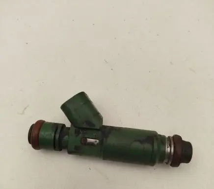 Volvo V70 Fuel injector 9470229 3900