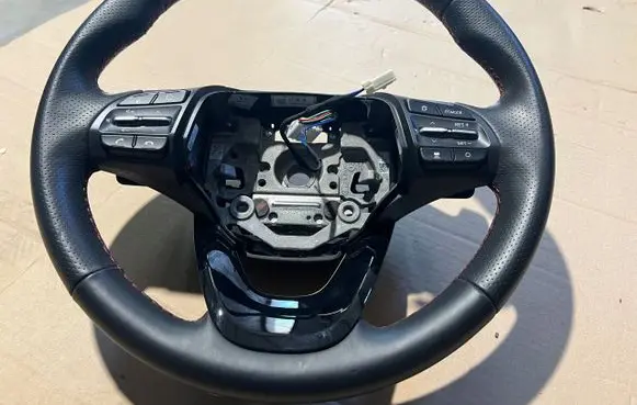 Hyundai Kona I Steering wheel 57130J9000