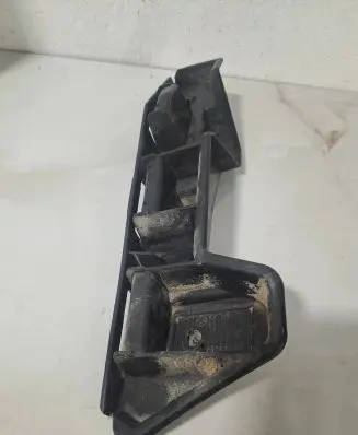 Renault Master III Fender mounting bracket 620430006R
