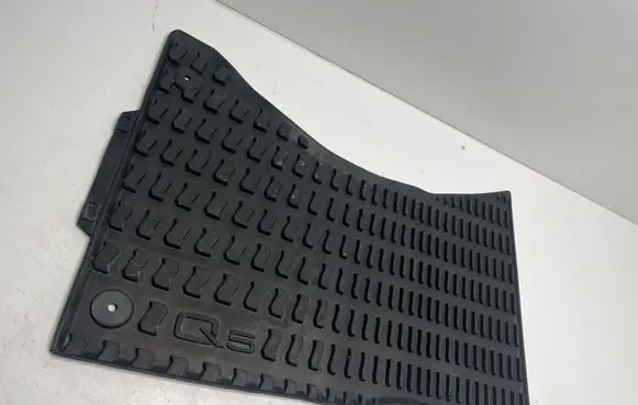 Audi Q5 SQ5 FY Front floor mat 8R1061501