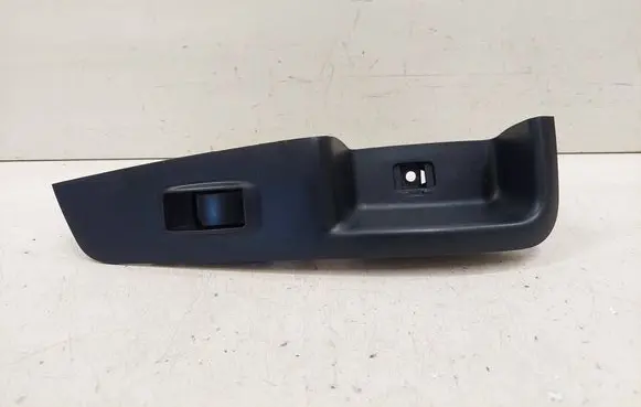 Peugeot 4007 Electric window control switch 8608A183 C8DD643M SPC01640