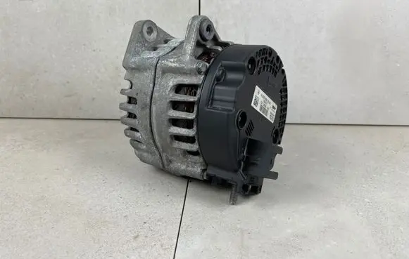 Mercedes-Benz E W213 Generator/alternator A6541800265 EG20U011