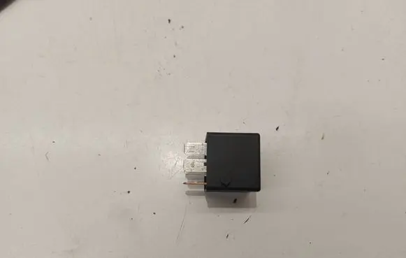 Volkswagen Touran II Other relay 4H0951253A