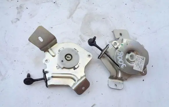 Peugeot 3008 I Tailgate/trunk/boot hinge