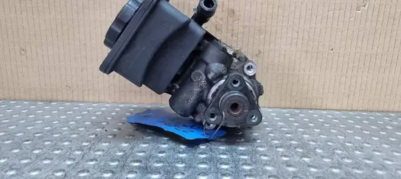 BMW X5 E53 Power steering pump 6762279