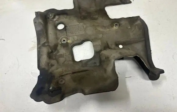 BMW X4 F26 Heat shield in engine bay 8575820 0116 54703011