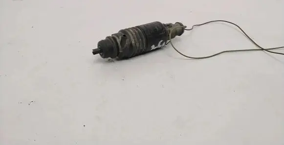 Audi 80 90 S2 B4 Windscreen/windshield washer pump 4A0955651