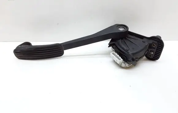 Volvo V70 Accelerator throttle pedal 30683516 6PV00853712