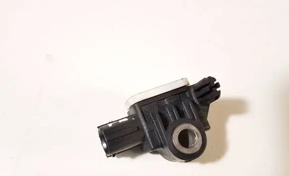Mitsubishi Outlander Airbag deployment crash/impact sensor 8651A165