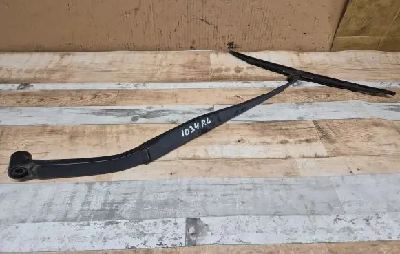 Nissan Altima Front wiper blade arm