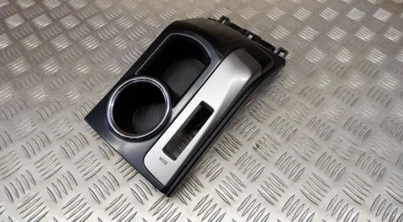 Toyota Prius+ (ZVW40) Center console 5882547040 5880447020