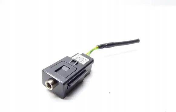 Skoda Octavia Mk3 (5E) AUX in-socket connector 5Q0035724
