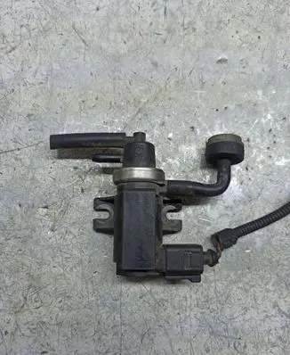 Volkswagen Touareg I Turbo solenoid valve
