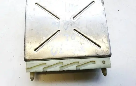 Volvo XC70 Engine control unit/module p30646719 1t0101c00