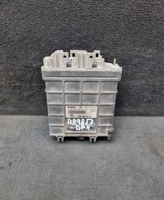 Volkswagen PASSAT B4 Engine control unit/module 028906021B 0281001172