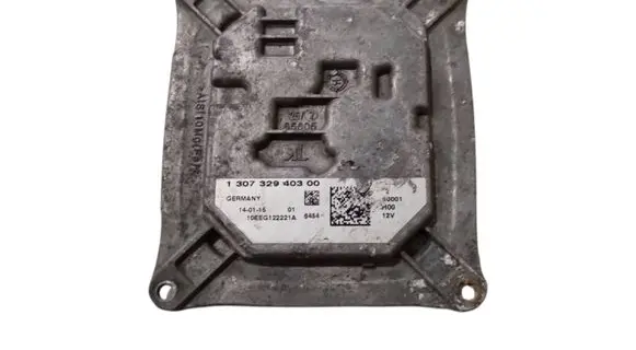 Peugeot 308 Xenon control unit/module 130732940300