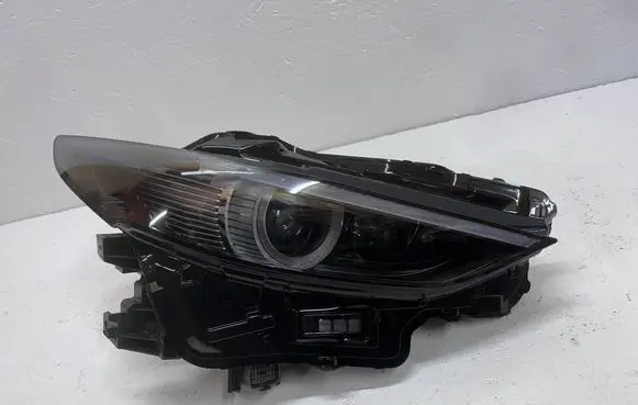 Mazda 3 Headlight/headlamp BCJH-51030