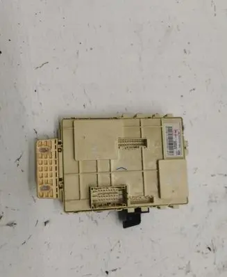 Hyundai i40 Relay mounting block 91955-3Z020