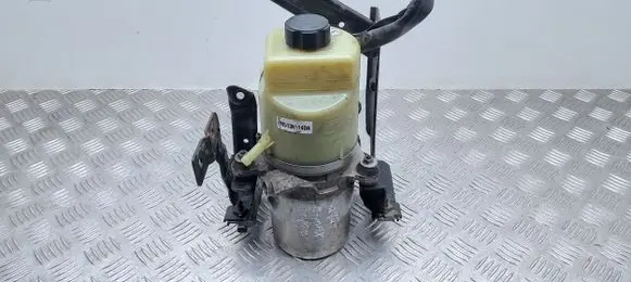 Ford C-MAX I Power steering pump 4M513K514DA