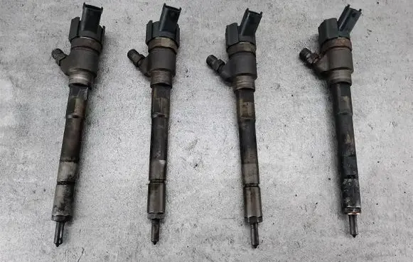 KIA Carens II Fuel injector 33800-27400