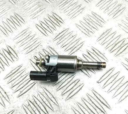 Volkswagen Golf VII Fuel injector 04E906036AF 0261500477