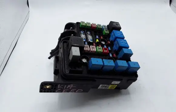 KIA Ceed Fuse module 919501H020