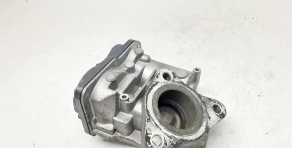Renault Captur EGR valve 147104647R