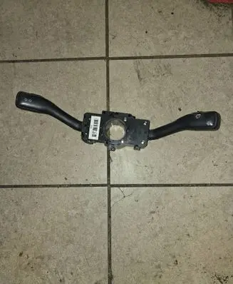 Audi TT Mk1 Wiper turn signal indicator stalk/switch 8L0953513G 1782975 202852