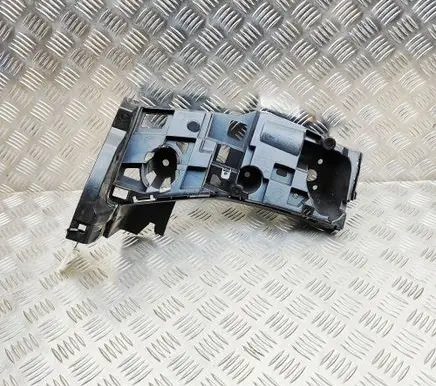 BMW X7 G07 Rear bumper mounting bracket 8069901