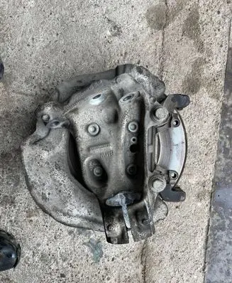 BMW 1 F20 F21 Front wheel hub spindle knuckle 6792285