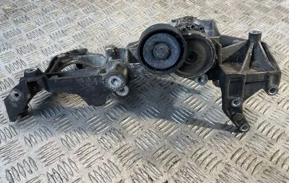 Citroen C-Crosser Generator/alternator bracket 9661297180