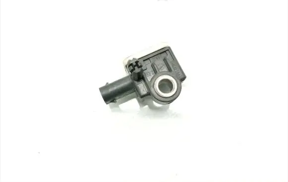 Mercedes-Benz CLA C117 X117 W117 Airbag deployment crash/impact sensor A1668210151