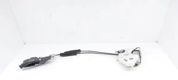 Honda CR-V Front door lock 72111
