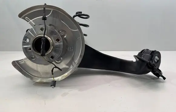 Mini One - Cooper F56 F55 Rear wheel hub spindle/knuckle 6851576