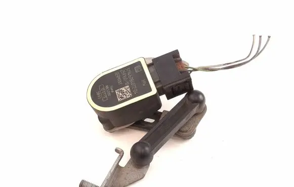 Headlight/headlamp level sensor