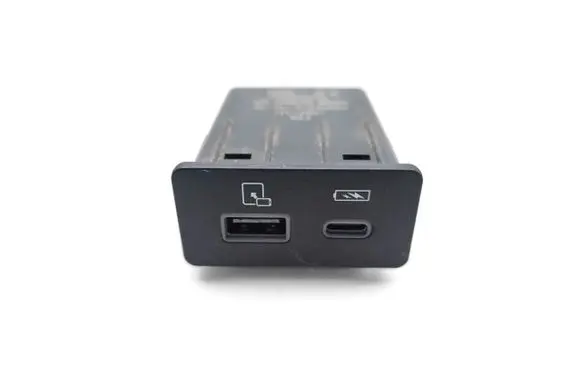 Chery 5/C5 USB socket connector 703000724AA