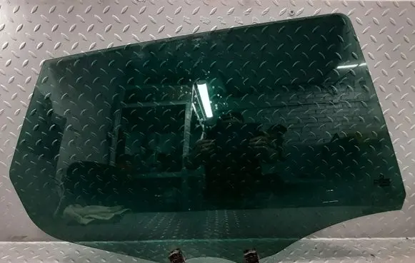 Peugeot 508 Rear door window glass 9204V5