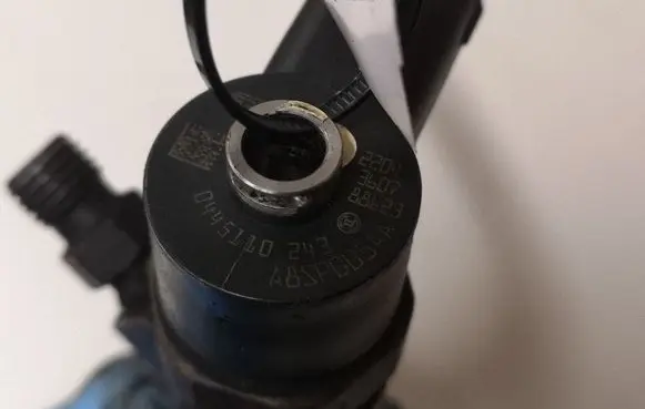 Alfa Romeo 159 Fuel injector 0445110243