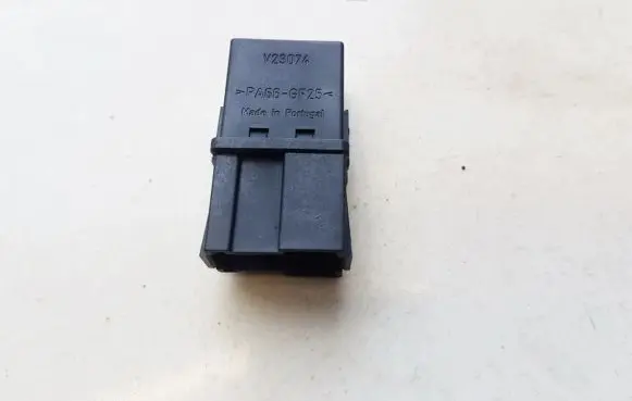 Mitsubishi Space Star Other relay MB95338211 SIEMENS-A1001-X7