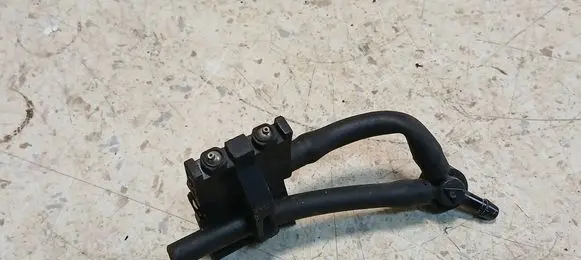 Windshield washer spray nozzle
