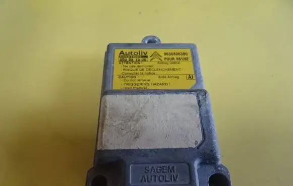 Citroen C3 Airbag deployment crash/impact sensor 9630806380
