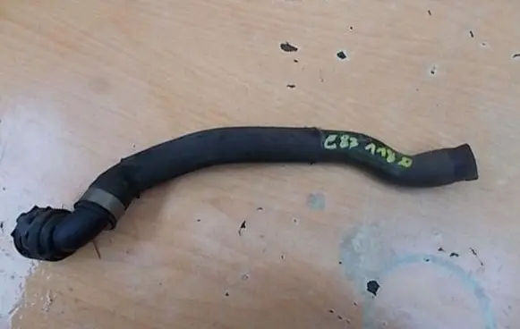 BMW 1 E81 E87 Engine coolant pipe/hose