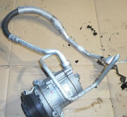 Opel Antara Air conditioning (A/C) compressor (pump) 557805030