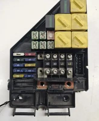 Land Rover Freelander Fuse module YQE000290