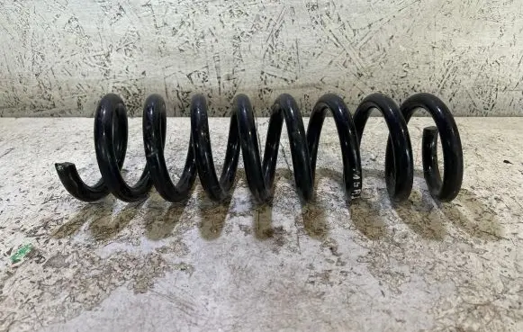 Mercedes-Benz E W211 Rear coil spring