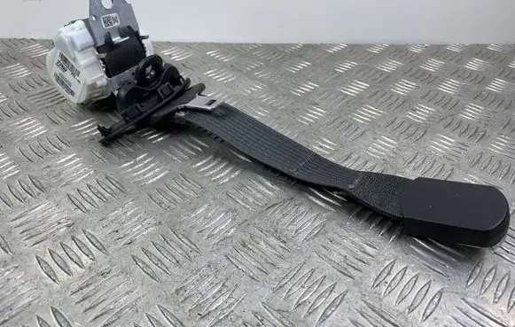 Jeep Cherokee Rear seatbelt P1UU52DX9AC