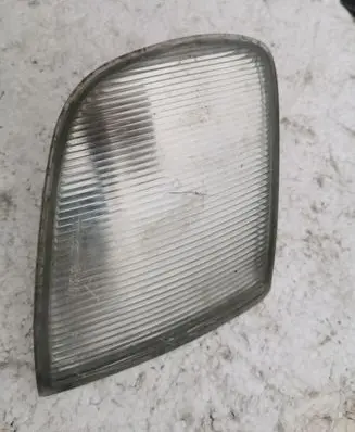 Volkswagen PASSAT B4 Front indicator light