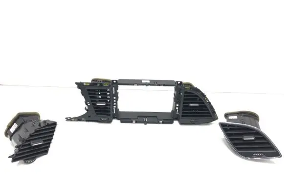 Seat Leon (5F) Dashboard side air vent grill/cover trim